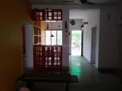 Gallery Cover Image of 1200 Sq.ft 3 BHK Independent Floor for buy in Golf Green for 6500000
