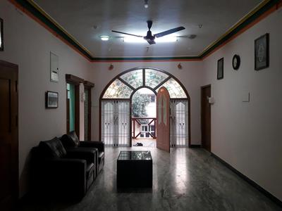5+ BHK Independent Floor