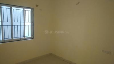 Gallery Cover Image of 710 Sq.ft 2 BHK Apartment for buy in Korattur for 4000000