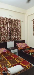 Gallery Cover Image of 450 Sq.ft 1 BHK Independent Floor for rent in Tolly Regency, Regent Park for 12500