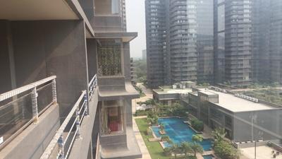 Gallery Cover Image of 1400 Sq.ft 3 BHK Apartment for buy in Wadhwa The Address, Ghatkopar West for 38000000