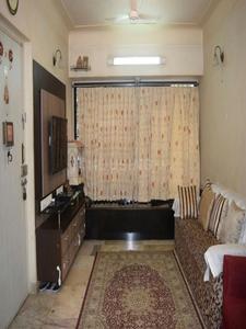 Gallery Cover Image of 1050 Sq.ft 2 BHK Apartment for buy in Malad East for 18000000