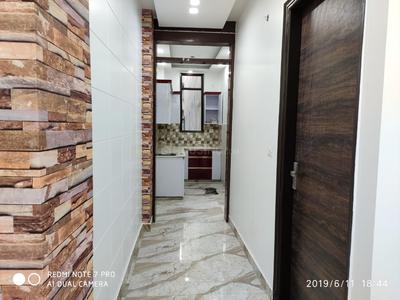 Gallery Cover Image of 675 Sq.ft 2 BHK Apartment for buy in Dwarka Mor for 3800000