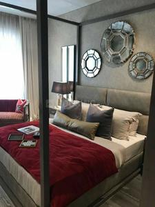Gallery Cover Image of 1200 Sq.ft 2 BHK Apartment for buy in Bandra East for 40000000