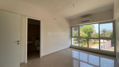 Gallery Cover Image of 2600 Sq.ft 4 BHK Apartment for rent in Godrej The Trees, Vikhroli East for 150000