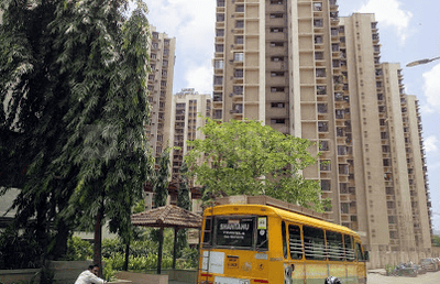Gallery Cover Image of 1260 Sq.ft 3 BHK Apartment for buy in Thane West for 14000000