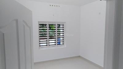 Gallery Cover Image of 1900 Sq.ft 3 BHK Independent House for buy in Thrippunithura for 7800000