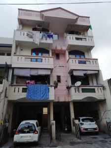 Gallery Cover Image of 900 Sq.ft 2 BHK Apartment for buy in Shastri Nagar for 2500000