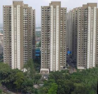 Gallery Cover Image of 1600 Sq.ft 3 BHK Apartment for buy in Lodha Venezia, Parel for 50000000