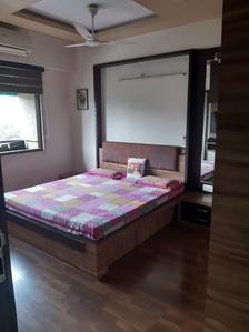 Gallery Cover Image of 2007 Sq.ft 3 BHK Apartment for buy in Thaltej for 16000000