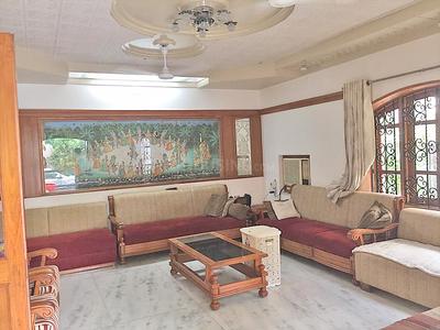 Gallery Cover Image of 4050 Sq.ft 4 BHK Independent House for buy in Navrangpura for 45000000