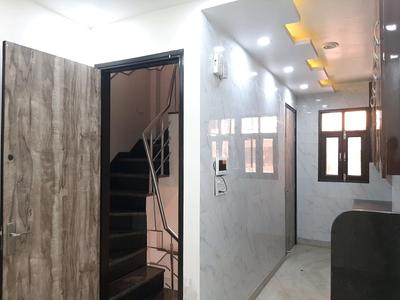 Gallery Cover Image of 380 Sq.ft 1 BHK Independent Floor for buy in Sector 24 Rohini for 3000000