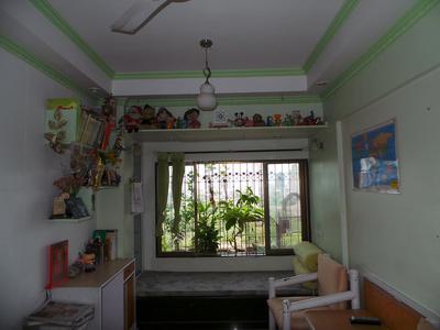 Gallery Cover Image of 640 Sq.ft 1 BHK Apartment for buy in Dadar East for 20000000