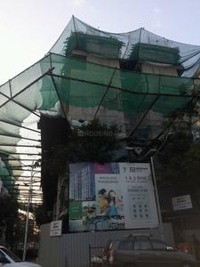 Gallery Cover Image of 950 Sq.ft 2 BHK Apartment for buy in Andheri West for 18000000