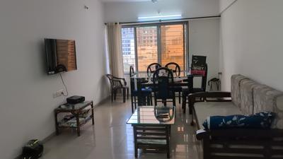 BHK Flat for rent in Goregaon West, Andheri Dahisar 1350