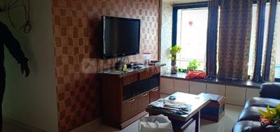 Gallery Cover Image of 900 Sq.ft 2 BHK Apartment for rent in Ashish Swapnalok Towers , Malad East for 36000
