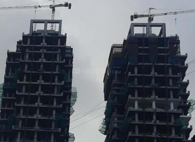 Gallery Cover Image of 4000 Sq.ft 3 BHK Apartment for buy in Prabhadevi for 75000000