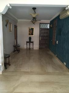 Gallery Cover Image of 1500 Sq.ft 3 BHK Apartment for rent in Kalkaji for 32000