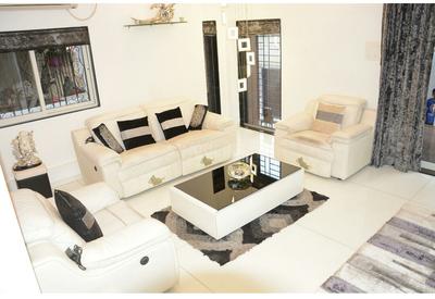 Gallery Cover Image of 3650 Sq.ft 3 BHK Independent House for buy in Nigdi for 34200000