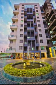 Gallery Cover Image of 1053 Sq.ft 2 BHK Apartment for buy in Kondhwa for 6700000