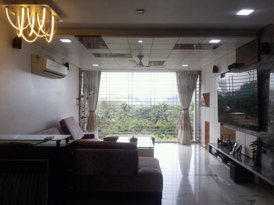 Gallery Cover Image of 1450 Sq.ft 4 BHK Apartment for buy in Prabhadevi for 70000000