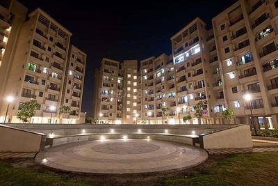 Gallery Cover Image of 950 Sq.ft 2 BHK Apartment for buy in Kalyan West for 5000000