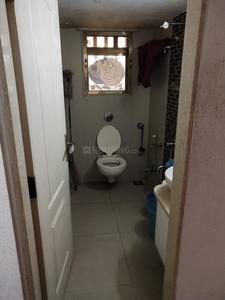 Gallery Cover Image of 780 Sq.ft 2 BHK Independent Floor for buy in Kandivali West for 18500000