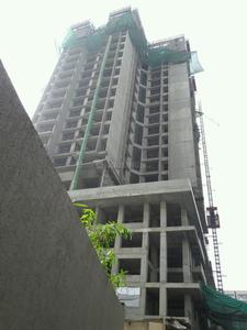 Gallery Cover Image of 999 Sq.ft 2 BHK Apartment for buy in Malad East for 18800000