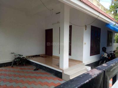 Gallery Cover Image of 1000 Sq.ft 2 BHK Independent House for buy in Thrippunithura for 5500000