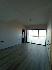 Gallery Cover Image of 2100 Sq.ft 4 BHK Apartment for buy in Khar West for 133300000