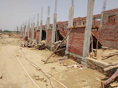 Gallery Cover Image of 600 Sq.ft 1 BHK Independent House for buy in Jankipuram Extension for 1551000