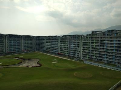 Gallery Cover Image of 2350 Sq.ft 3 BHK Apartment for buy in Pacific Golf Estate, Kulhan for 8695000