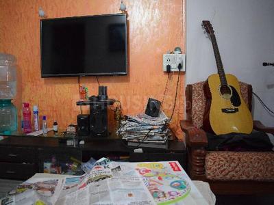 Gallery Cover Image of 450 Sq.ft 1 BHK Apartment for rent in Rishikesh CHS, Malad West for 21000