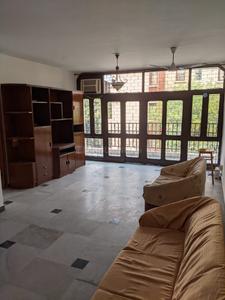 Gallery Cover Image of 2000 Sq.ft 3 BHK Independent Floor for buy in RWA East of Kailash Block E, Greater Kailash for 35000000