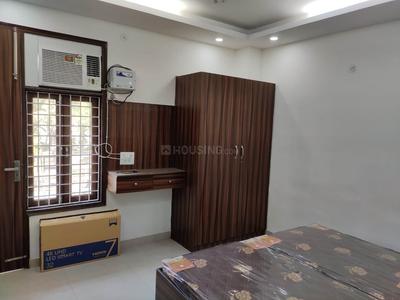 Gallery Cover Image of 300 Sq.ft 1 RK Apartment for rent in HUDA Plot Sec 27 And 28, DLF Phase 1 for 14000