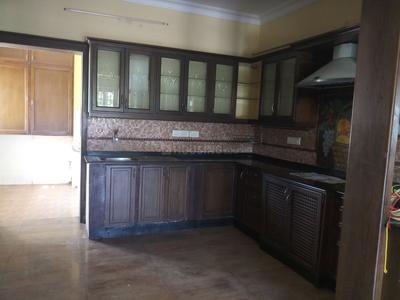 Gallery Cover Image of 1900 Sq.ft 3 BHK Apartment for buy in Adyar for 35000000