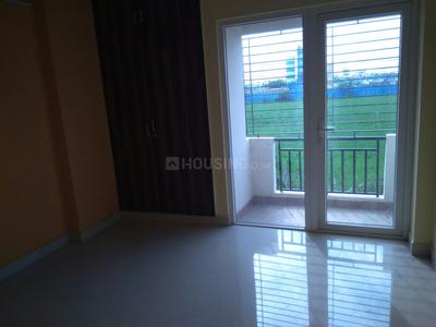 Gallery Cover Image of 930 Sq.ft 2 BHK Apartment for buy in Porur for 3994350
