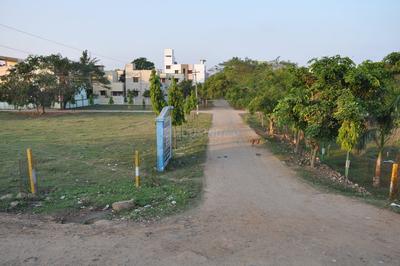 Gallery Cover Image of Sq.ft Residential Plot for buy in Poonamallee for 2850000