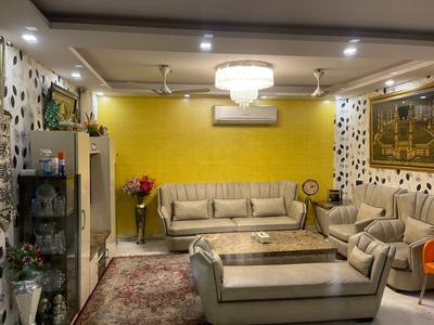 Gallery Cover Image of 1800 Sq.ft 3 BHK Independent Floor for buy in Sant Nagar for 18000000