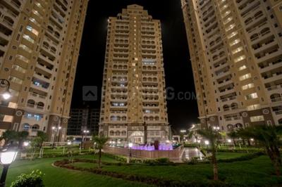 Gallery Cover Image of 1970 Sq.ft 3 BHK Apartment for buy in Chi V Greater Noida for 9300000