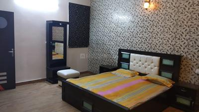 Gallery Cover Image of 2250 Sq.ft 3 BHK Independent House for rent in Ashok Vihar for 50000