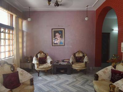 5+ BHK Independent House