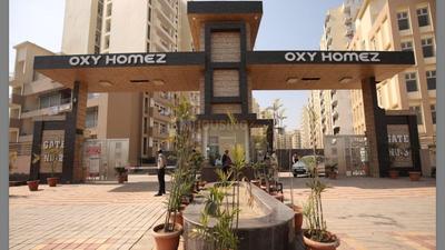 Gallery Cover Image of 1500 Sq.ft 3 BHK Apartment for buy in Bhopura for 4273500
