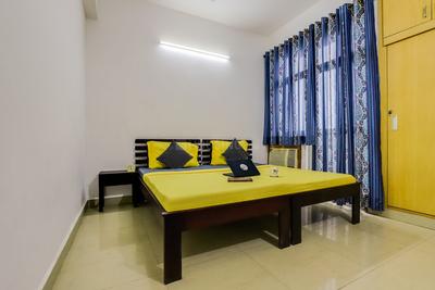 Bedroom Image of Oyo Life Nod665 in Sector 100