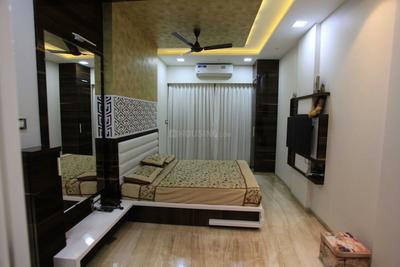 Gallery Cover Image of 5000 Sq.ft 5+ BHK Independent Floor for buy in Thane West for 90000000