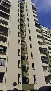 Gallery Cover Image of 900 Sq.ft 2 BHK Apartment for buy in Malad East for 16500000