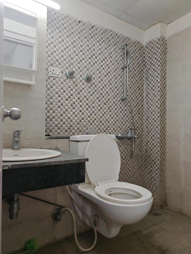 Shri Radha Sky Gardens - Image 16