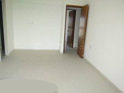 Gallery Cover Image of 550 Sq.ft 2 BHK Apartment for rent in Kandivali West for 28000