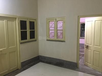 Gallery Cover Image of 750 Sq.ft 2 BHK Independent Floor for rent in Lake Town for 8000