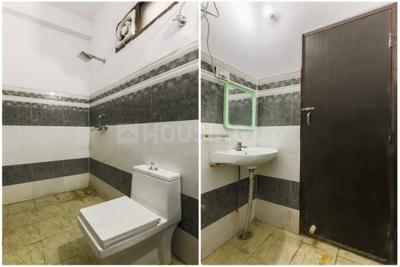 Bathroom Image of Oyo Life Ol_grg1980 in Sector 38
